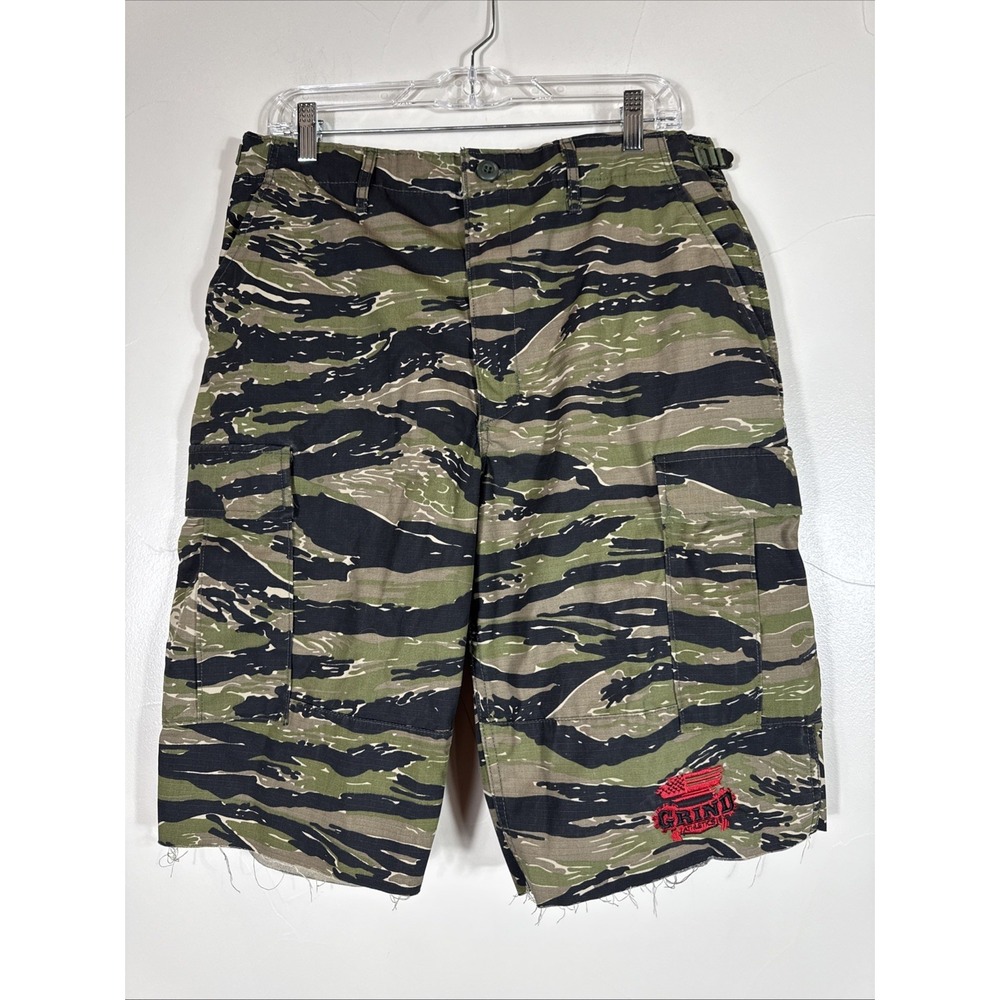 Propper Cargo Zip Ripstop Camo Shorts Men's Medium Grind Athletics Patch